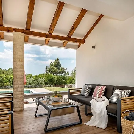 Private With Private Heated Pool In Cote D'azur