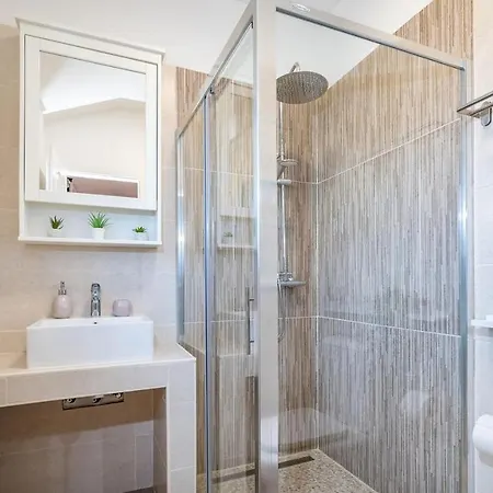 Private With Private Heated Pool In Cote D'azur Apartament *
