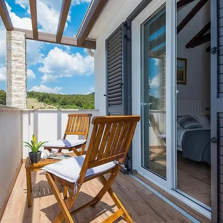 Private With Private Heated Pool In Cote D'azur Mentona