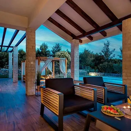 Private With Private Heated Pool In Cote D'azur